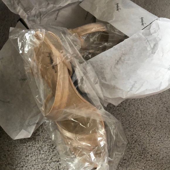 Metallic Gold/Tan Evening Heels - Picture 4 of 4